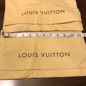 LV dust-bag.